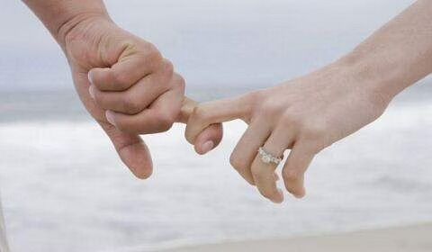 വീട്ടിലേക്ക് വരാന് ഭാര്യ തയ്യാറായില്ല, യുവതിയുടെ അനിയത്തിയുമായി ഭര്ത്താവ് നാടുവിട്ടു വീട്ടിലേക്ക് വരാന് ഭാര്യ തയ്യാറായില്ല, യുവതിയുടെ അനിയത്തിയുമായി ഭര്ത്താവ് നാടുവിട്ടു