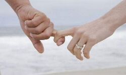 വീട്ടിലേക്ക് വരാന് ഭാര്യ തയ്യാറായില്ല, യുവതിയുടെ അനിയത്തിയുമായി ഭര്ത്താവ് നാടുവിട്ടു വീട്ടിലേക്ക് വരാന് ഭാര്യ തയ്യാറായില്ല, യുവതിയുടെ അനിയത്തിയുമായി ഭര്ത്താവ് നാടുവിട്ടു