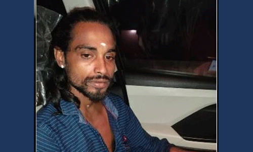 സ്റ്റേഷനില് പോലിസുകാരെ ആക്രമിച്ചു രക്ഷപ്പെട്ട പ്രതി പിടിയില് സ്റ്റേഷനില് പോലിസുകാരെ ആക്രമിച്ചു രക്ഷപ്പെട്ട പ്രതി പിടിയില്