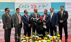 നെഗറ്റീവ് വ്യക്തികളോട് പ്രതികരിക്കാതിരിക്കുന്നതാണ് ഉചിതം. എംഎ യൂസുഫലി നെഗറ്റീവ് വ്യക്തികളോട് പ്രതികരിക്കാതിരിക്കുന്നതാണ് ഉചിതം. എംഎ യൂസുഫലി