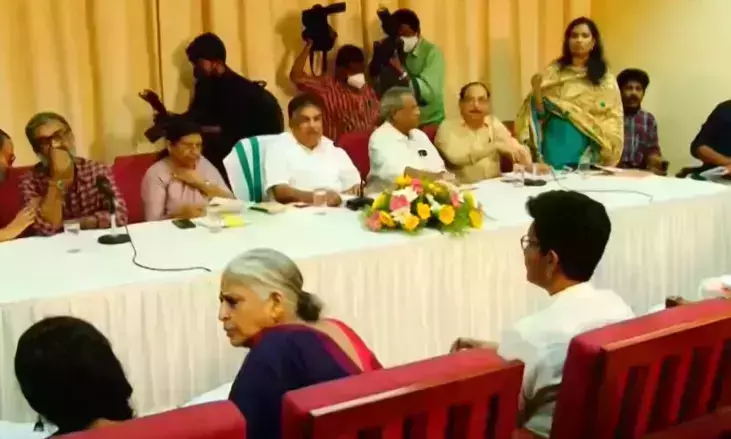 സര്‍ക്കാരുമായി നടത്തിയ ചര്‍ച്ച നിരാശാജനകം; ഹേമ കമ്മിറ്റി റിപ്പോര്‍ട്ട് പുറത്തുവിടണമെന്ന് വീണ്ടും ഡബ്ല്യുസിസി, എതിര്‍പ്പില്ലെന്ന് അമ്മ, പുറത്തുവിടേണ്ടതില്ലെന്ന് ഫിലിം ചേംബര്‍