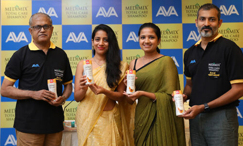 മെഡിമിക്‌സ് ടോട്ടല്‍ കെയര്‍ ഷാംപൂ പുറത്തിറക്കി