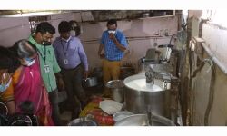 എറണാകുളത്തെ ഭക്ഷണശാലകളില്‍ ആരോഗ്യവകുപ്പിന്റെ പരിശോധന;രണ്ടു സ്ഥാപനങ്ങള്‍ പൂട്ടാന്‍ നോട്ടീസ്