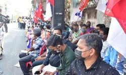 കെഎസ്ഇബിയിലെ പ്രശ്നങ്ങള്ക്ക് പരിഹാരം; സമരം നിര്ത്തി ഇടതുസംഘടന കെഎസ്ഇബിയിലെ പ്രശ്നങ്ങള്ക്ക് പരിഹാരം; സമരം നിര്ത്തി ഇടതുസംഘടന