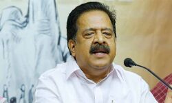 ബ്രൂവറി-ഡിസ്റ്റിലറി അഴിമതിയില്‍ സര്‍ക്കാരിന് തിരിച്ചടി; ചെന്നിത്തലയുടെ ഹര്‍ജി നിലനില്‍ക്കില്ലെന്ന വാദം കോടതി തള്ളി