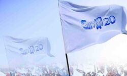 ട്വന്റി 20യും പിന്മാറി; തൃക്കാക്കരയില് ത്രികോണമൽസരം ട്വന്റി 20യും പിന്മാറി; തൃക്കാക്കരയില് ത്രികോണമൽസരം