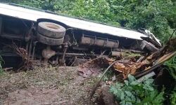 വിദ്യാര്‍ഥികള്‍ സഞ്ചരിച്ച ടൂറിസ്റ്റ് ബസ് മറിഞ്ഞു; 30 പേര്‍ക്ക് പരിക്ക്