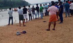 കുറ്റിപ്പുറം പാലത്തിനടുത്ത് കുളിക്കാനിറങ്ങിയ പതിനാറുകാരന് ഒഴുക്കില്പ്പെട്ടു കുറ്റിപ്പുറം പാലത്തിനടുത്ത് കുളിക്കാനിറങ്ങിയ പതിനാറുകാരന് ഒഴുക്കില്പ്പെട്ടു