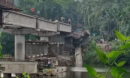 കൂളിമാട് പാലം തകര്‍ന്ന സംഭവം: മന്ത്രി മുഹമ്മദ് റിയാസ് റിപ്പോര്‍ട്ട് ആവശ്യപ്പെട്ടു