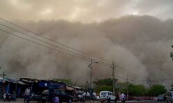 ഡല്‍ഹിയില്‍ റെക്കോര്‍ഡ് ചൂട്; 49 ഡിഗ്രി സെല്‍ഷ്യസ്; പൊടിക്കാറ്റിന് സാധ്യത