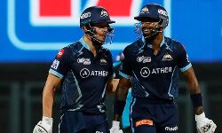 ഐപിഎല്‍; ടൈറ്റന്‍സിനെ മറികടക്കാന്‍ ചാലഞ്ചേഴ്‌സിന് ലക്ഷ്യം 169 റണ്‍സ്