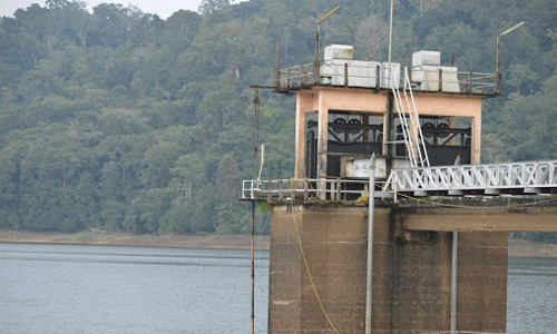 പൊരിങ്ങല്‍ക്കുത്ത് ഡാമിന്റെ ഷട്ടറുകള്‍ തുറന്നു