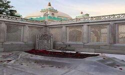 എംഎൻഎസിന്റെ ഭീഷണി: ഔറംഗസേബ് സ്മൃതി കുടീരം അടച്ചു എംഎൻഎസിന്റെ ഭീഷണി: ഔറംഗസേബ് സ്മൃതി കുടീരം അടച്ചു