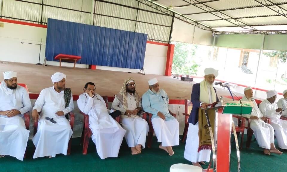 വര്ക്കല ജാമിഅ മന്നാനിയ്യായില് ഹജ്ജ് യാത്രയയപ്പ് സംഘടിപ്പിച്ചു വര്ക്കല ജാമിഅ മന്നാനിയ്യായില് ഹജ്ജ് യാത്രയയപ്പ് സംഘടിപ്പിച്ചു