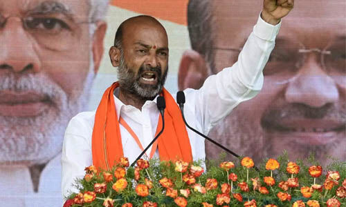 വിദ്വേഷ പ്രസംഗം; തെലങ്കാന ബിജെപി അധ്യക്ഷനെതിരേ പോലിസില് പരാതി വിദ്വേഷ പ്രസംഗം; തെലങ്കാന ബിജെപി അധ്യക്ഷനെതിരേ പോലിസില് പരാതി