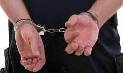 മൊബൈല്‍ ഫോണ്‍ മോഷ്ടിച്ച് ഗൂഗ്ള്‍ പേ വഴി ഹോട്ടല്‍ ഉടമയില്‍നിന്ന് പണം തട്ടി: രണ്ട് പേര്‍ അറസ്റ്റില്‍