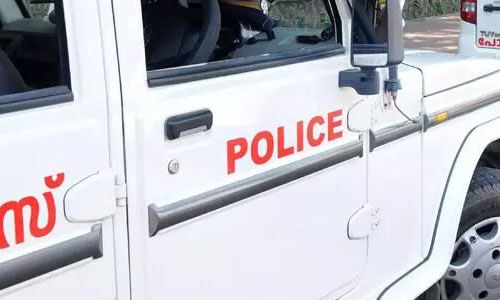 തൃക്കാക്കരയിലെ ഇടത് സ്ഥാനാര്ത്ഥിക്കെതിരേ വ്യാജ അശ്ലീല വീഡിയോ: യൂത്ത് ലീഗ് നേതാവിനെതിരേ കേസ് തൃക്കാക്കരയിലെ ഇടത് സ്ഥാനാര്ത്ഥിക്കെതിരേ വ്യാജ അശ്ലീല വീഡിയോ: യൂത്ത് ലീഗ് നേതാവിനെതിരേ കേസ്