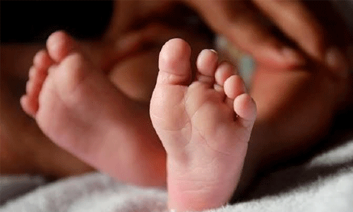 തൃശൂരില്‍ കുപ്പിയുടെ അടപ്പ് വിഴുങ്ങി നാലുവയസ്സുകാരന്‍ മരിച്ചു