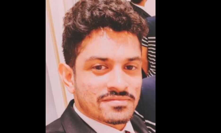 അഫ്നാന് അബ്ദുസ്സമദിന്റെ സിവില് സര്വിസ് നേട്ടത്തിന്റെ മധുരത്തില് മസ്കത്തിലെ പ്രവാസികള് അഫ്നാന് അബ്ദുസ്സമദിന്റെ സിവില് സര്വിസ് നേട്ടത്തിന്റെ മധുരത്തില് മസ്കത്തിലെ പ്രവാസികള്