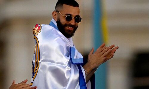 കരീം ബെന്‍സിമ ചാംപ്യന്‍സ് ലീഗ് പ്ലെയര്‍ ഓഫ് ദി സീസണ്‍