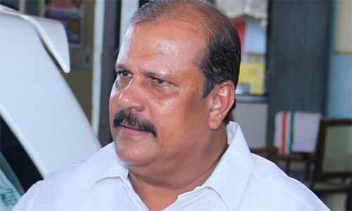 അനന്തപുരി ഹിന്ദു സമ്മേളനത്തിലെ വിദ്വേഷപ്രസംഗം: പിസി ജോര്ജിന് ഫോര്ട്ട് പോലിസ് വീണ്ടും നോട്ടീസ് നല്കും അനന്തപുരി ഹിന്ദു സമ്മേളനത്തിലെ വിദ്വേഷപ്രസംഗം: പിസി ജോര്ജിന് ഫോര്ട്ട് പോലിസ് വീണ്ടും നോട്ടീസ് നല്കും