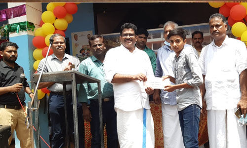 ബ്ലോക്ക്തല സ്കൂള് പ്രവേശനോത്സവത്തിന് എഎംഎച്ച്എസ്എസ് വേങ്ങൂര് വേദിയായി ബ്ലോക്ക്തല സ്കൂള് പ്രവേശനോത്സവത്തിന് എഎംഎച്ച്എസ്എസ് വേങ്ങൂര് വേദിയായി