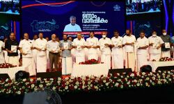 പ്രകടനപത്രികയിലെ 900 വാഗ്ദാനങ്ങളുടെ നിര്‍വഹണ പുരോഗതി റിപോര്‍ട്ടുമായി മുഖ്യമന്ത്രി