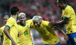 നെയ്മറിന് ഡബിള്‍; പെലെയുടെ റെക്കോഡിനരികെ