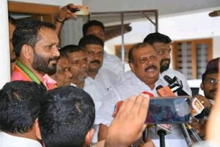 വര്ഗീയതയും പി സി ജോര്ജും ഗുണം ചെയ്തില്ല; കെട്ടിവെച്ച കാശുപോയത് മിച്ചം; നാണം കെട്ട് ബിജെപി വര്ഗീയതയും പി സി ജോര്ജും ഗുണം ചെയ്തില്ല; കെട്ടിവെച്ച കാശുപോയത് മിച്ചം; നാണം കെട്ട് ബിജെപി