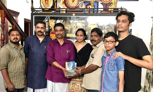 മാള പ്രസ്സ് ക്ലബ്ബിന്റെ ഗ്രന്ഥശാലയിലേക്ക് എംഎല്എ പുസ്തകങ്ങള് നല്കി മാള പ്രസ്സ് ക്ലബ്ബിന്റെ ഗ്രന്ഥശാലയിലേക്ക് എംഎല്എ പുസ്തകങ്ങള് നല്കി