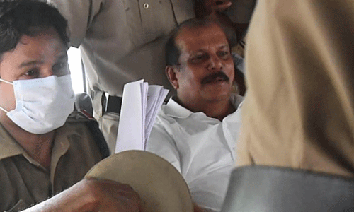 വിദ്വേഷ പ്രസംഗ കേസ്: പി സി ജോര്ജ് ഇന്ന് ചോദ്യം ചെയ്യലിന് ഹാജരാകും വിദ്വേഷ പ്രസംഗ കേസ്: പി സി ജോര്ജ് ഇന്ന് ചോദ്യം ചെയ്യലിന് ഹാജരാകും