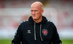 ബെംഗളൂരു എഫ്‌സിയെ സിമോണ്‍ ഗ്രേസണ്‍ പരിശീലിപ്പിക്കും