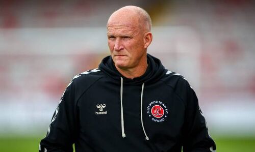 ബെംഗളൂരു എഫ്‌സിയെ സിമോണ്‍ ഗ്രേസണ്‍ പരിശീലിപ്പിക്കും