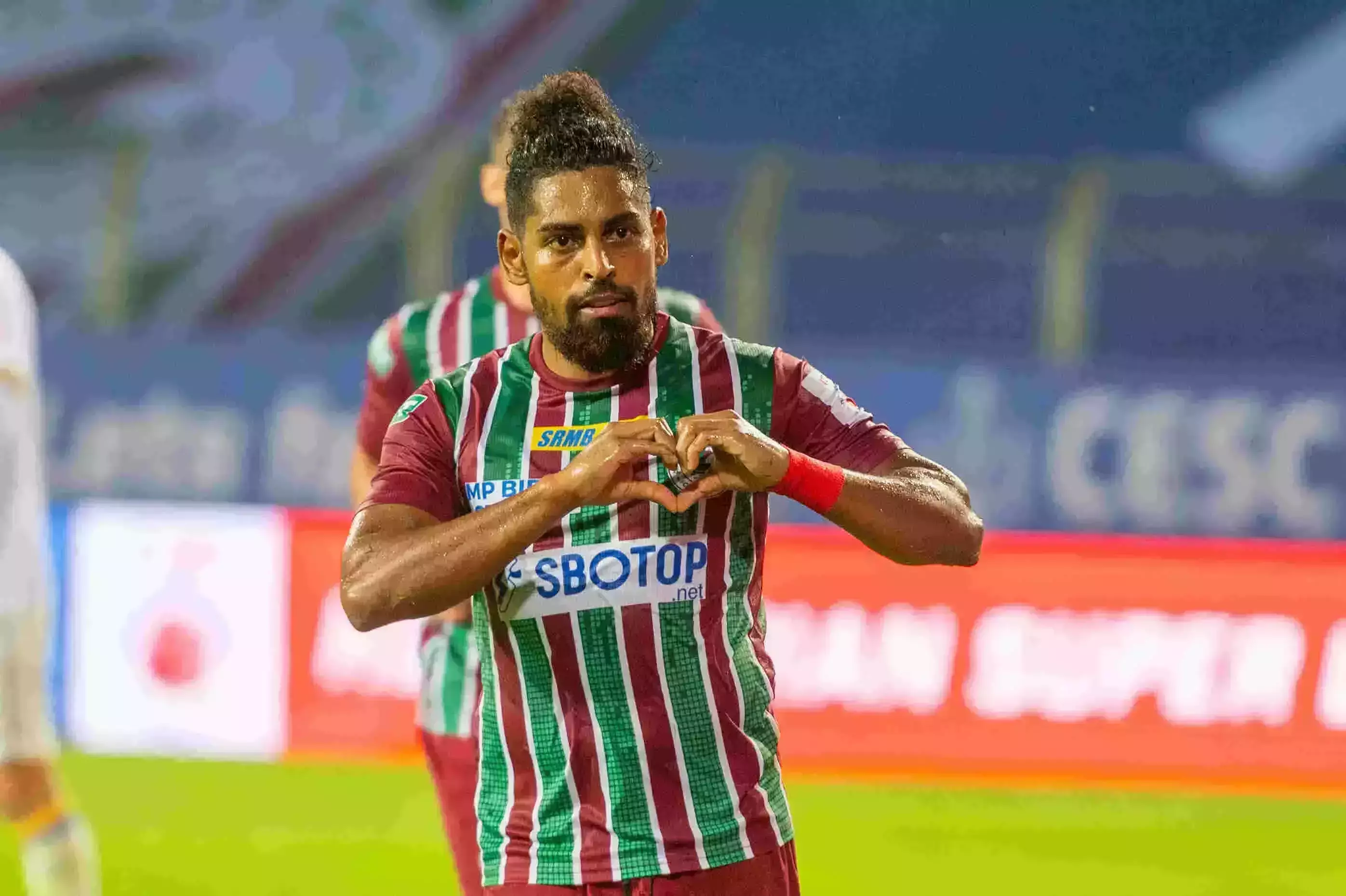 റോയ് കൃഷ്ണയ്ക്ക് വേണ്ടി കേരളാ ബ്ലാസ്‌റ്റേഴ്‌സ്