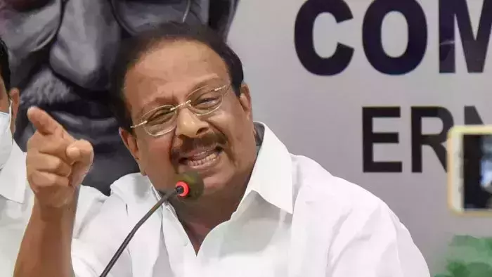 കെ സുധാകരന് പോലിസ് നോട്ടിസ്; കണ്ണൂരിലെ യുഎഡിഎഫ് മാര്ച്ചില് സംഘര്ഷമുണ്ടായാല് നടപടി കെ സുധാകരന് പോലിസ് നോട്ടിസ്; കണ്ണൂരിലെ യുഎഡിഎഫ് മാര്ച്ചില് സംഘര്ഷമുണ്ടായാല് നടപടി