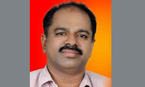 എസ്ഡിപിഐ മുന് ജില്ലാ കമ്മിറ്റിയംഗം എ ആസാദ് ഹൃദയാഘാതത്തെ തുടര്ന്ന് മരിച്ചു എസ്ഡിപിഐ മുന് ജില്ലാ കമ്മിറ്റിയംഗം എ ആസാദ് ഹൃദയാഘാതത്തെ തുടര്ന്ന് മരിച്ചു