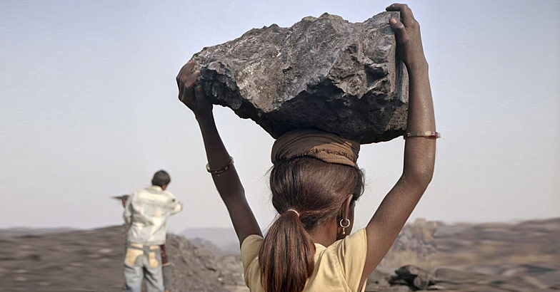 ബാലവേല; വിവരം നൽകുന്ന വ്യക്തിക്ക് 2,500 രൂപ പാരിതോഷികം ബാലവേല; വിവരം നൽകുന്ന വ്യക്തിക്ക് 2,500 രൂപ പാരിതോഷികം