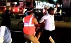 പുതുക്കാട് കോൺഗ്രസ് പ്രവർത്തകർ മുഖ്യമന്ത്രിയെ കരിങ്കൊടി കാട്ടി