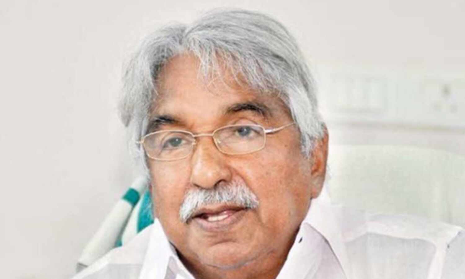 ജനാധിപത്യത്തില് പ്രതിഷേധിക്കാനുള്ള അവകാശം ജനങ്ങള്ക്കുണ്ടെന്ന് മുന് മുഖ്യമന്ത്രി ഉമ്മന് ചാണ്ടി ജനാധിപത്യത്തില് പ്രതിഷേധിക്കാനുള്ള അവകാശം ജനങ്ങള്ക്കുണ്ടെന്ന് മുന് മുഖ്യമന്ത്രി ഉമ്മന് ചാണ്ടി
