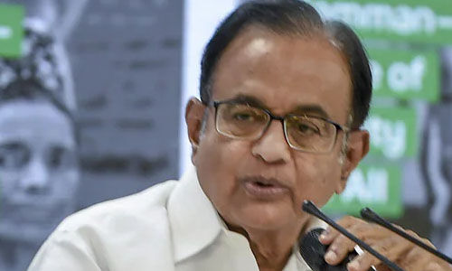 ഡല്‍ഹി ഇ ഡി ഓഫിസിനു മുന്നിലെ പ്രതിഷേധം: പോലിസ് നടപടിയില്‍ പി ചിദംബരത്തിന്റെ വാരിയെല്ലിന് പരിക്ക്