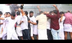 കണ്ണൂരില്‍ മുഖ്യമന്ത്രിക്കെതിരായ പ്രതിഷേധത്തിന് നേരേ ലാത്തിച്ചാര്‍ജ്; നിരവധി പേര്‍ക്ക് പരിക്ക്