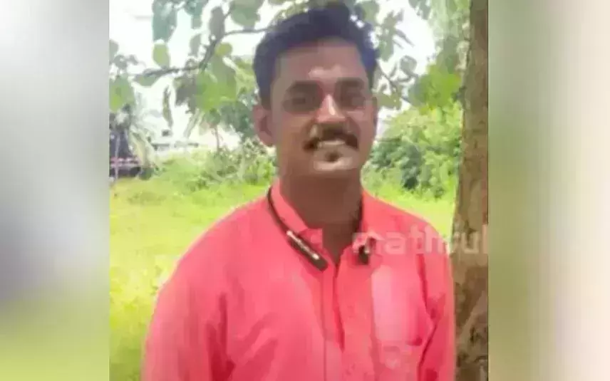 കുളിമുറിയില് ഒളിക്യാമറ വെച്ച സംഭവം; ഒളിവിലായിരുന്ന സിപിഎം മുന് ബ്രാഞ്ച് സെക്രട്ടറി പിടിയില് കുളിമുറിയില് ഒളിക്യാമറ വെച്ച സംഭവം; ഒളിവിലായിരുന്ന സിപിഎം മുന് ബ്രാഞ്ച് സെക്രട്ടറി പിടിയില്