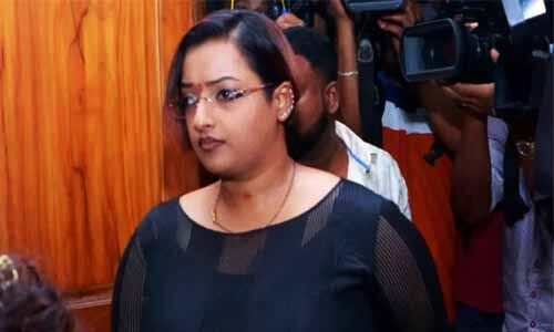 ഗൂഢാലോചന കേസ്;സ്വപ്ന സുരേഷിന്റെ ഹരജിയില് സര്ക്കാരിനോട് വിശദീകരണം തേടി ഹൈക്കോടതി ഗൂഢാലോചന കേസ്;സ്വപ്ന സുരേഷിന്റെ ഹരജിയില് സര്ക്കാരിനോട് വിശദീകരണം തേടി ഹൈക്കോടതി