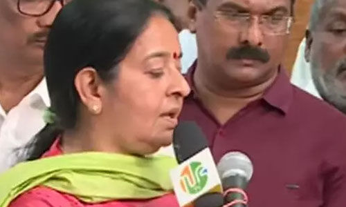 ഉമാ തോമസ് സത്യപ്രതിജ്ഞ ചെയ്തു ഉമാ തോമസ് സത്യപ്രതിജ്ഞ ചെയ്തു