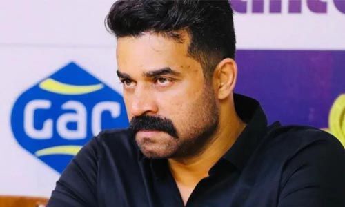 പീഡനക്കേസ്;വിജയ് ബാബുവിന്റെ മുന്കൂര് ജാമ്യാപേക്ഷ തള്ളി ഹൈക്കോടതി പീഡനക്കേസ്;വിജയ് ബാബുവിന്റെ മുന്കൂര് ജാമ്യാപേക്ഷ തള്ളി ഹൈക്കോടതി