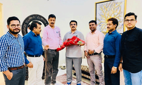 മൂന്നാമത് ലോക കേരള സഭാ അംഗം പി കെ ഷാനവാസിനെ കപ്പൂര് കൂട്ടായ്മ ബഹ്റൈന് അനുമോദിച്ചു മൂന്നാമത് ലോക കേരള സഭാ അംഗം പി കെ ഷാനവാസിനെ കപ്പൂര് കൂട്ടായ്മ ബഹ്റൈന് അനുമോദിച്ചു