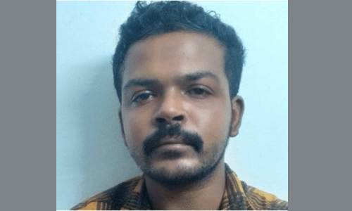 വ്യാപാര സ്ഥാപനങ്ങളില് തട്ടിപ്പ് നടത്തിയ പ്രതിയെ റിമാന്റ് ചെയ്തു വ്യാപാര സ്ഥാപനങ്ങളില് തട്ടിപ്പ് നടത്തിയ പ്രതിയെ റിമാന്റ് ചെയ്തു