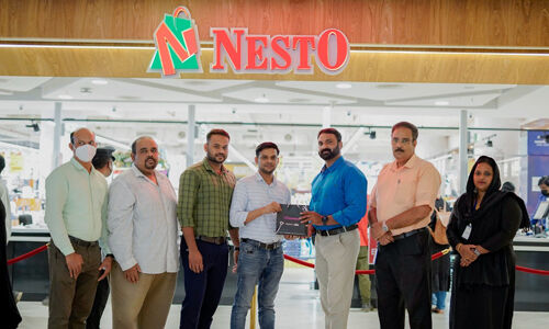 പൊമ്മ പെര്‍ഫ്യൂംസ് ; ഭാഗ്യ സമ്മാനം വിതരണം ചെയ്തു