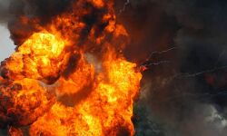 കോഴിക്കോട് സിപിഎം ലോക്കൽ സെക്രട്ടറിയുടെ വീടിന് നേരെ ബോംബേറ്