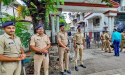 ജനാധിപത്യത്തെ വിലക്കുവാങ്ങുന്ന ബിജെപി ജനാധിപത്യത്തെ വിലക്കുവാങ്ങുന്ന ബിജെപി